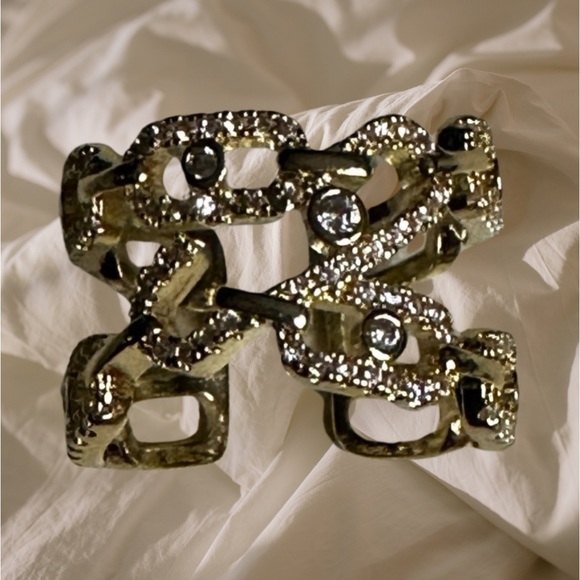Open cut ring -gold tone - Picture 1 of 7